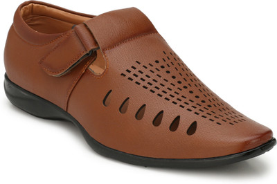 

Kytun Men Tan Sandals