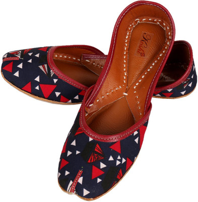 

Koshi Triangle Design Jutis For Women(Navy, Dark blue
