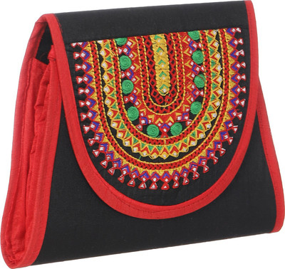 

GiftingTree Women Casual Black Cotton Sling Bag