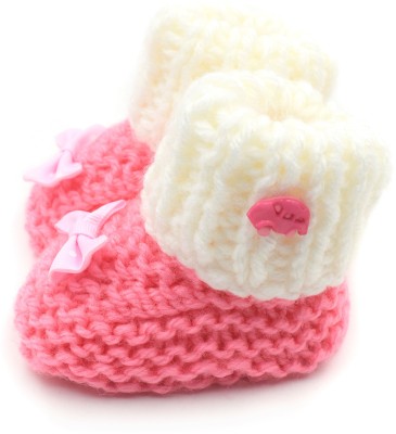 

Magic Needles Handmade Soft Sole Prewalker 4153_3-6 Months Booties(Toe to Heel Length - 11 cm Pink)