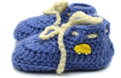 

Magic Needles Handmade Soft Sole Prewalker 4156_3-6 Months Booties(Toe to Heel Length - 10 cm Blue)