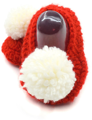 

Magic Needles Handmade Soft Sole Prewalker 4170_3-6 Months Booties(Toe to Heel Length - 11 cm Red)