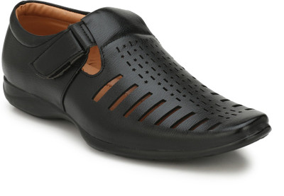 

Kytun Men Black Sandals