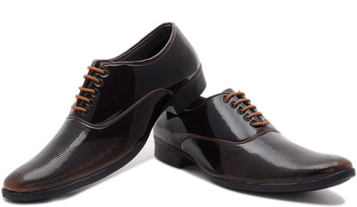 

ROAD STAG Burnished Black & Tan color Genuine Leather Oxford For Men(Brown