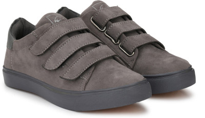 

Shoe Day Sneakers For Men(Grey