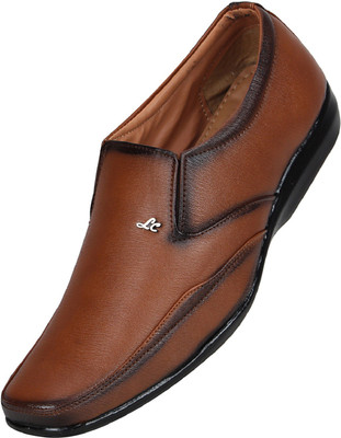 

Emosis Smash-Z Slip On For Men(Tan, Brown