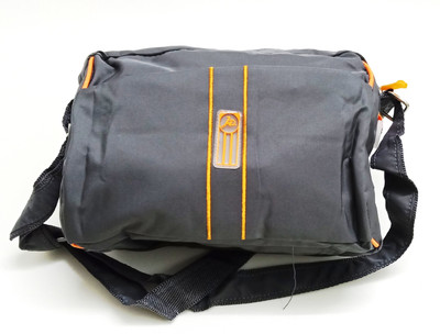 

Gift Collection Men Casual Grey Polyester Sling Bag