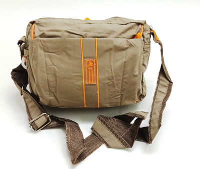 

Gift Collection Men Casual Beige Polyester Sling Bag