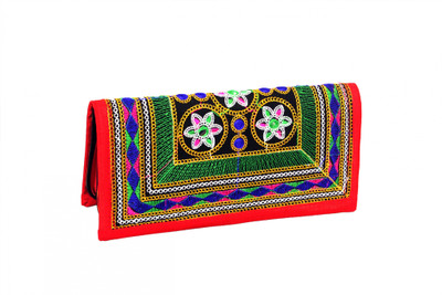 

clothing palate Casual Multicolor Clutch
