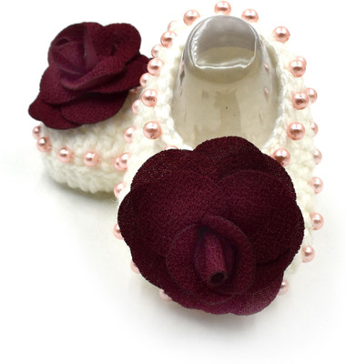 

Magic Needles Newborn Baby Socks Soft Sole Prewalker Booties Booties(Toe to Heel Length - 12 cm White)