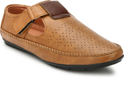 

Fentacia Men Beige Sandals