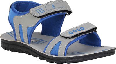 

Claptrap Men Grey Sandals