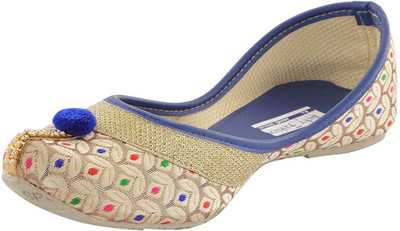 Shoe lab Jutis For Women(Beige, Blue
