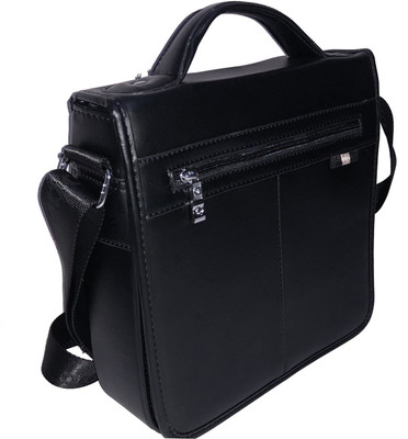 

Cp Bigbasket Boys & Girls Formal Black Leatherette Sling Bag