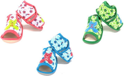 

Aayat Kids Booties(Toe to Heel Length - 12 cm Multicolor)
