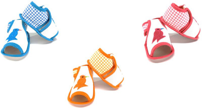 

Aayat Kids Booties(Toe to Heel Length - 12 cm Multicolor)