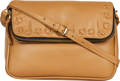 

Berrypeckers Sling Bag(Beige)
