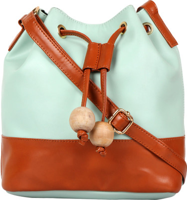 

Berrypeckers Sling Bag(Blue)