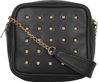 

Berrypeckers Sling Bag(Black)
