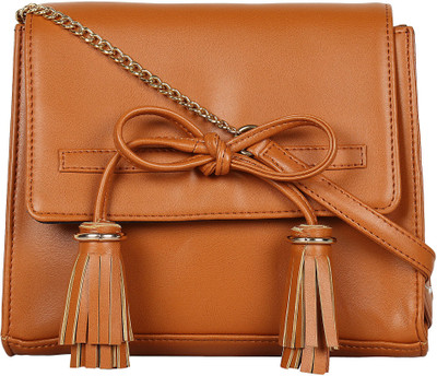 

Berrypeckers Sling Bag(Tan)