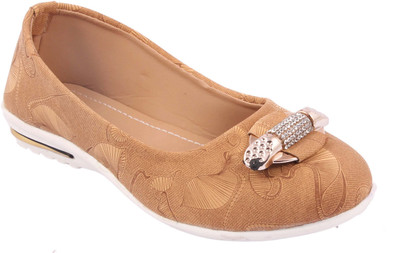 

Mozi Girls Slip on Ballerinas(Brown