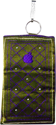 

Shopoholics Casual Green Clutch