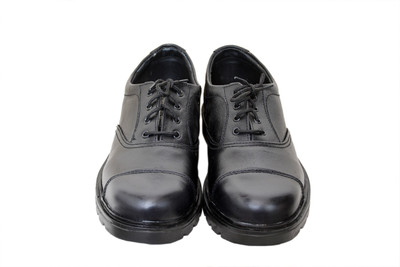 

R R GROUP SAFETY SHOE WITH STEEL TOE CAP Oxford For Men(Black, Dark black