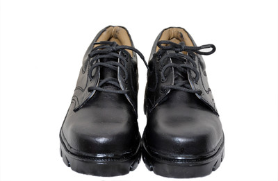 

R R GROUP SAFETY SHOE WITH STEEL TOE CAP Outdoors For Men(Black, Dark black