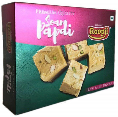 

ROOPCHAND MOHANLAL & CO Roopji Desi Ghee Soan Papdi 500 gm(500 g, Box)