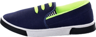 

birdy Loafers For Men(Multicolor, Green
