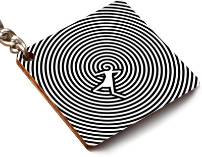 

CRAZYINK KCSQUARE-Person on Circle Illusion Key Chain