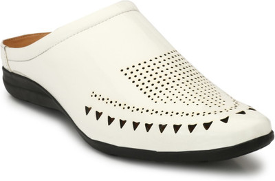 

Big Fox glamour half loafers Casuals For Men(White