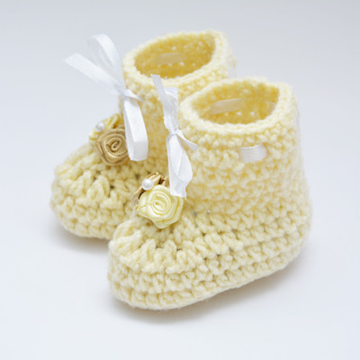 

Love Crochet Art baby toddlers handmade crochet knit booties for 0-6 month baby Booties(Toe to Heel Length - 9 cm Beige)