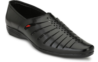 

Style Shoe Super Quality Kolhapuris For Men(Black