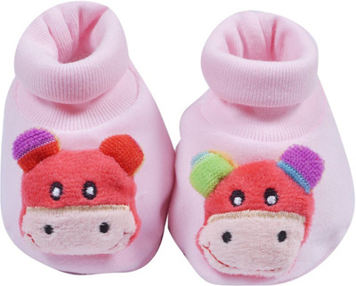 

Guru Kripa Baby Products Booties(Toe to Heel Length - 4 cm Light Pink)