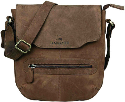 

Leaderchi Messenger Bag(Brown)