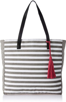 

Kanvas Katha Tote(Multicolor)