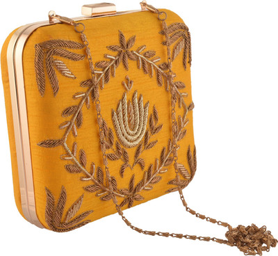 

Zephyrr Party Yellow Clutch
