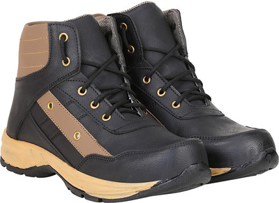 

Knight Ace KnockOut Boots For Men(Black, Beige