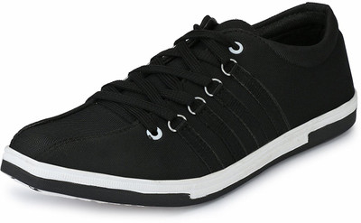 

FOX HUNT Sneakers For Men(Black, Multi