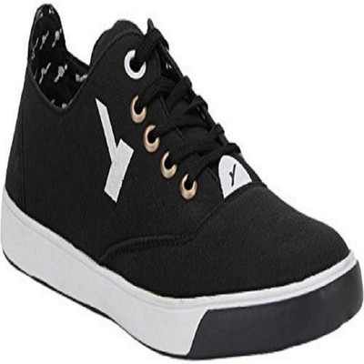 

FOX HUNT Sneakers For Men(Black, Multi