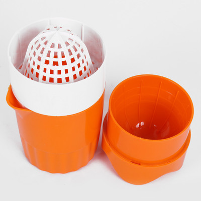 

Bluzon Easy Orange Manual Juicer / Plastic Hand Juicer(Orange Pack of 1)