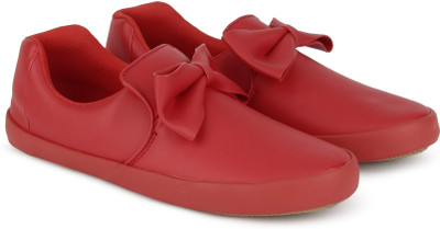 

United Colors of Benetton Girls Slip on Sneakers(Red, 903