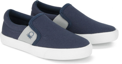 

United Colors of Benetton Boys Slip on Sneakers(Dark Blue, 902