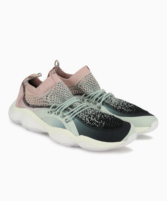 

REEBOK CLASSICS Basket ball shoe For Men(Multicolor, Eucalytus/chalk pink/blk