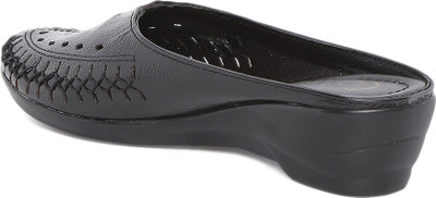 

Catwalk Women Black Flats