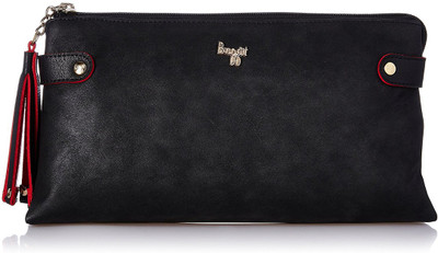 

Baggit Casual Black Clutch