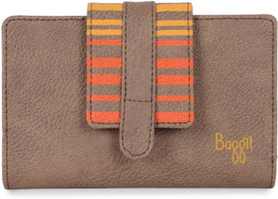 

Baggit Casual Beige Clutch