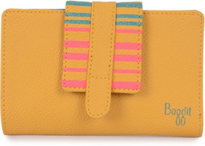 

Baggit Casual Yellow Clutch