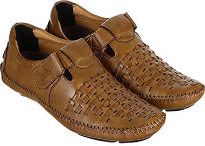 

TD Enterprises Men Tan Sandals